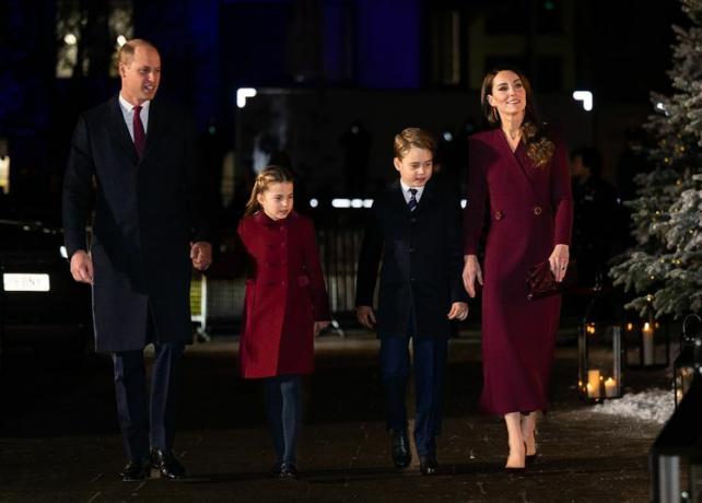 Vestido abrigo rojo de Kate Middleton