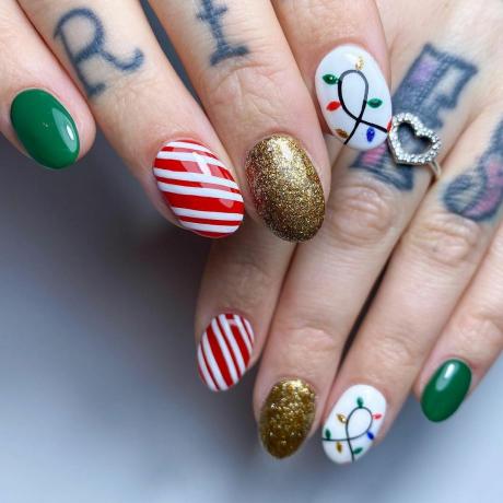 Mélangez et assortissez les ongles des fêtes