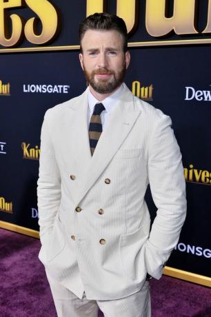 Chris Evans na premierze filmu „Knives Out” Lionsgate 