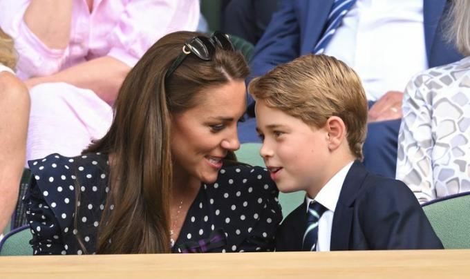 Kate Middleton a princ George na finále dvouhry mužů ve Wimbledonu 2022