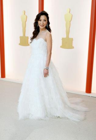 Oscarový červený koberec 2023 Michelle Yeoh