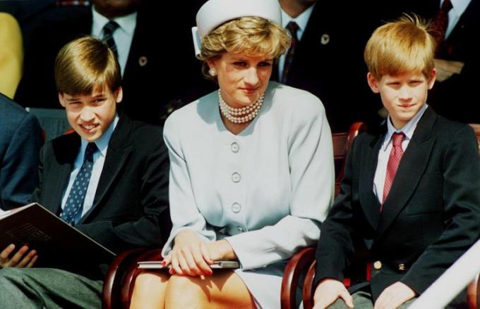 Prinzessin Diana und die Söhne Prinz William und Harry