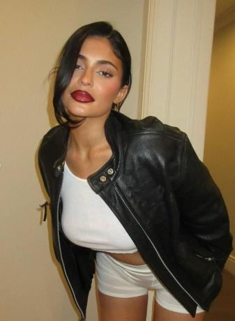 Kylie Jenner Lipstick Leather Jacket Selfie 