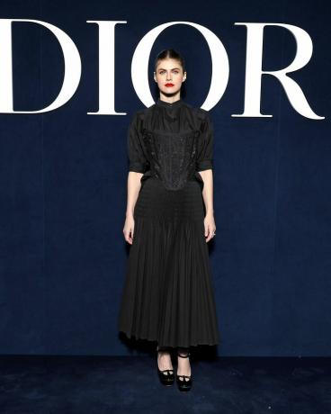 Módní přehlídka Alexandra Daddario Dior 2023