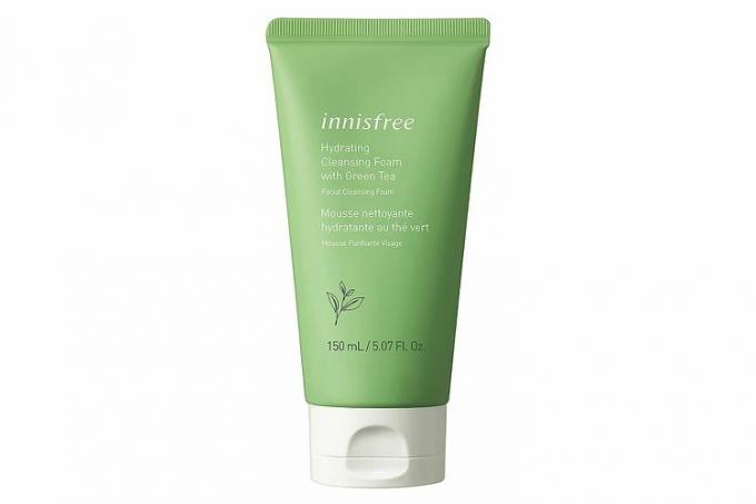 „Innisfree“ drėkinančios valomosios putos su žaliąja arbata