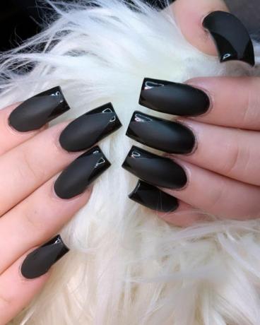 Annoiato di regolare la tua manicure francese? Prova i suggerimenti V 