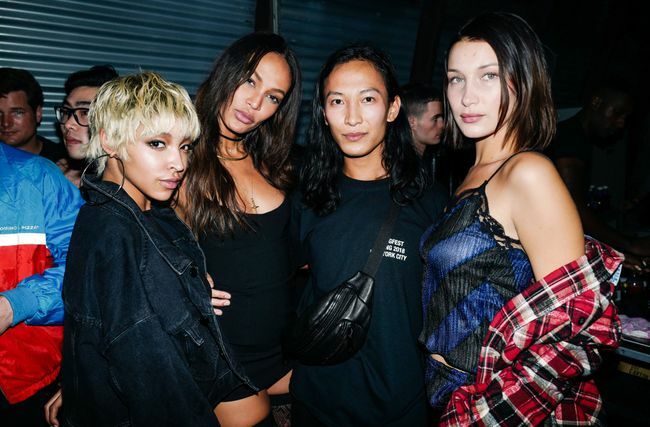 Tinashe, Joan Smalls, Alexander Wang og Bella Hadid 