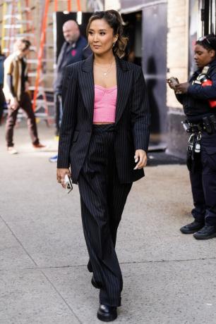 Ashley Park je viděn při natáčení filmu „Jen vraždy v budově“ ve Washington Heights