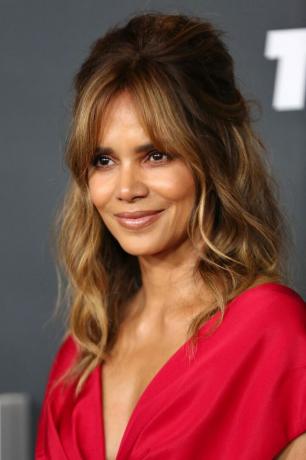 Halle Berry เข้าร่วมการเฉลิมฉลองประจำปีครั้งที่ 4 ของ Black Cinema and Television นำเสนอโดย The Critics Choice Associates