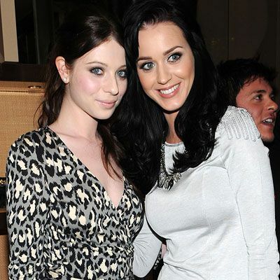 Michelle Trachtenberg ja Katy Perry - Muotiviikon päivä 1 - Giuseppe Zanotti - Kevät 2010