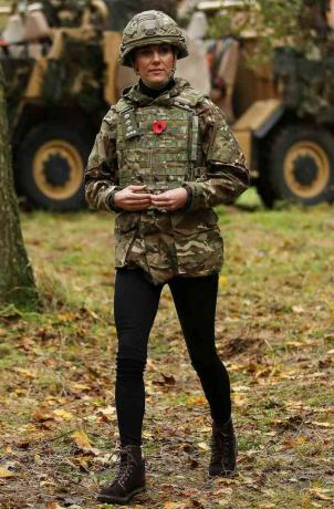 Kate Middleton meglátogatja a királynő dragonyos gárdája ezredét