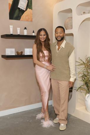 Chrissy Teigen dan John Leged