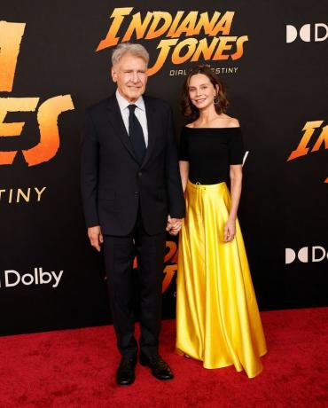 Harrison Ford a jeho manželka, herečka Calista Flockhart, premiéra filmu Lucasfilm od Lucasfilmu Indiana Jones and the Dial of Destiny,