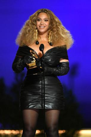 Beyoncé en los Grammy en 2017