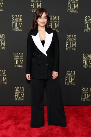 Jenna Ortega u RVN odijelu na SCAD Savannah Film Festivalu 2022.