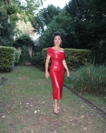 salma hayek robe rouge ig