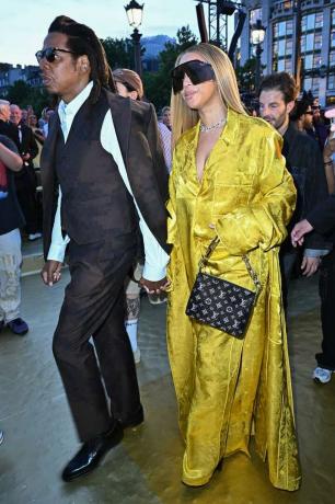 Jay Z a Beyonce se účastní přehlídky Louis Vuitton Menswear SpringSummer 2024 v rámci Paris Fashion Week