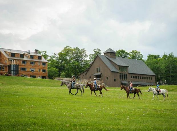 Кінець літніх пропозицій Mountain Top Inn & Resort