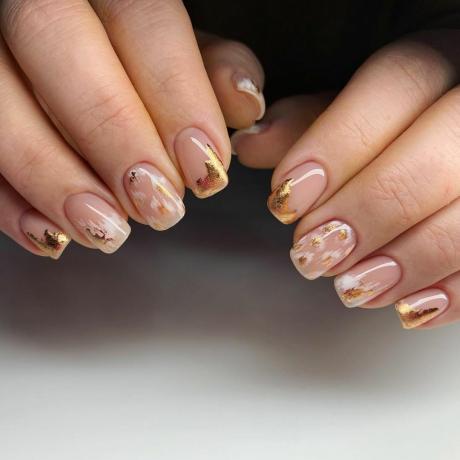 Gold Drip Holiday Nails