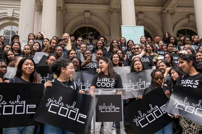 Reshma Saujani a Girls Who Code gyűlésen