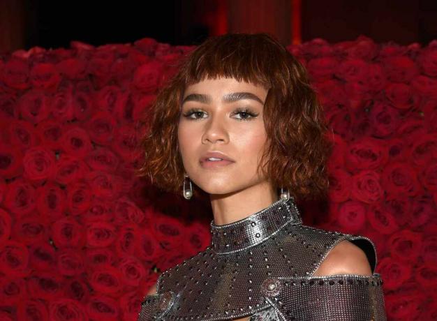 Zendaya krátké vlasy