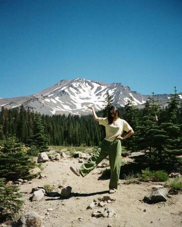 Кендалл Дженнер у липні Instagram Відпустка Фото Спортивні штани та футболка Mountain Dump Mountain 