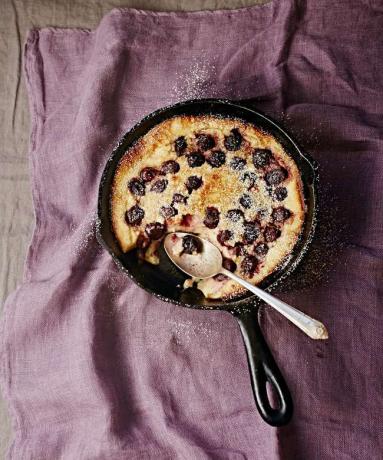 Clafoutis con ciliegie fresche