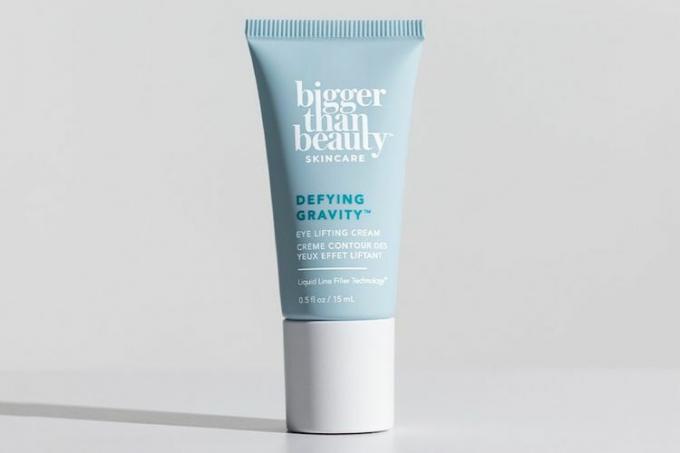 Thrive Causemetics Bigger Than Beauty Crema reafirmante para el cuidado de la piel que desafía la gravedad