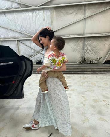 Φόρεμα Kylie Jenner Prairie With Son Aire