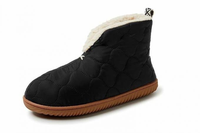 Amazon Dearfoams IndoorOutdoor Warm Up Bootie Slipper for kvinner