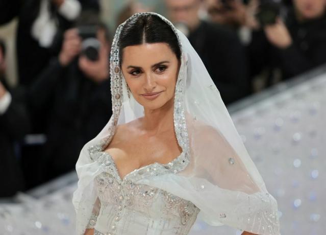 Penelope Cruz osaleb 2023. aasta Met Gala â Best Beauty Looks