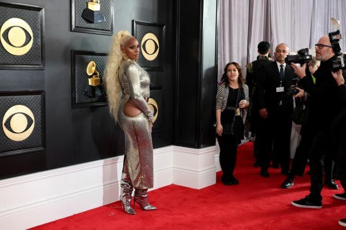 Mary J Blige - 2023 Grammy šaty zezadu