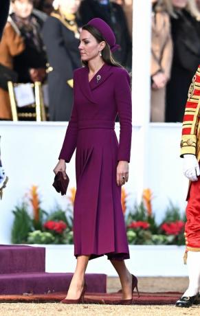 Kate Middleton Purple Set Cérémonial Bienvenue sur Horse Guards Parade Afrique du Sud