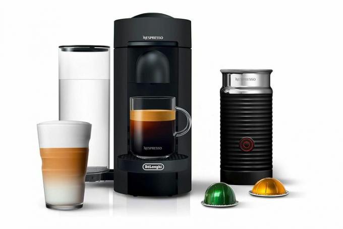 Kávovar a espresso Nespresso VertuoPlus Deluxe od De'Longhi s napěňovačem mléka, 5 uncí, matná černá