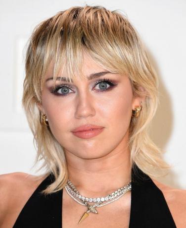 Miley Cyrus Mullet Nápady na strihanie vlasov v štýle