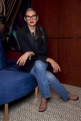 Jenna Lyons jeans e jaqueta para o reencontro de RHONY